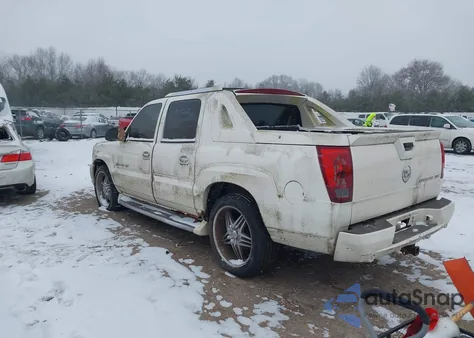 2004 Cadillac Escalade Ext Standard z USA, uszkodzony, nr VIN 3GYEK62N44G202783